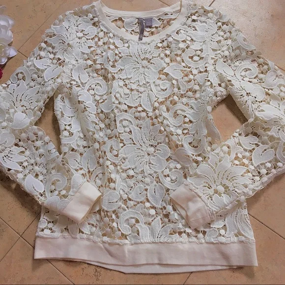 Beautiful See Through Top - Picture 2 of 12